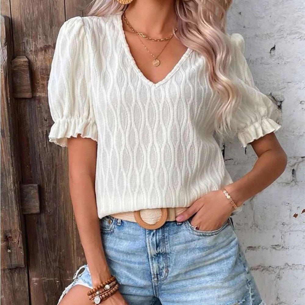 Flounce half sleeve off white casual top